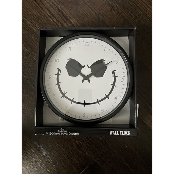 JACK SKELLINGTON The Nightmare Before Christmas 10" Round Wall Clock NEW NIB - Picture 1 of 1